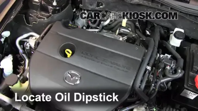 2012 Mazda 6 i 2.5L 4 Cyl. Aceite Controlar nivel de aceite